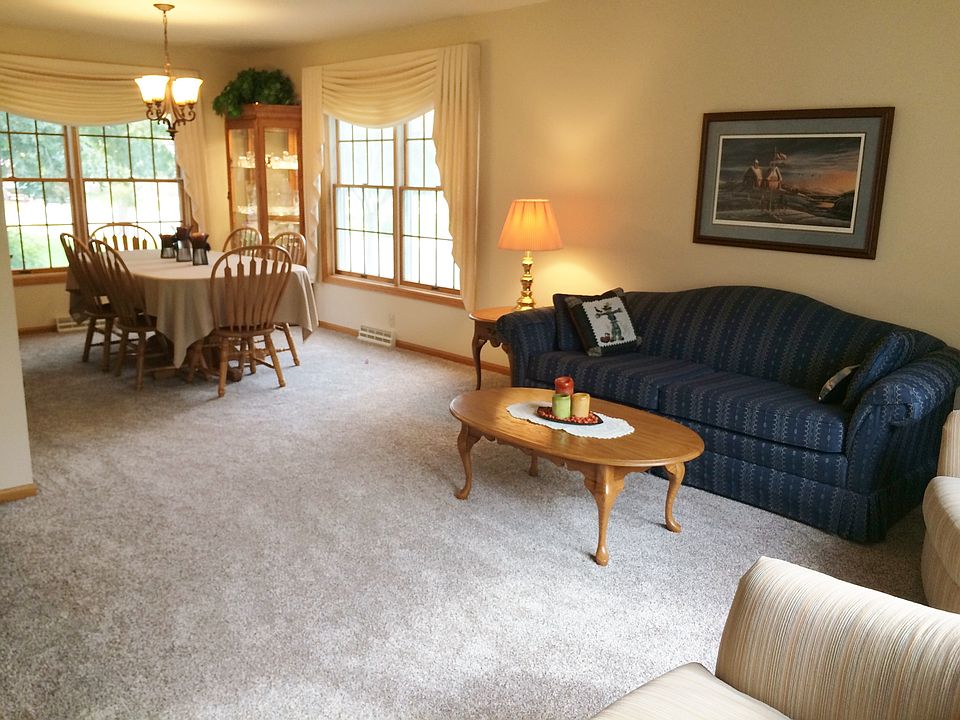 1st image of 1900 Sandalwood Dr