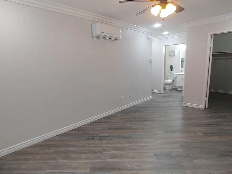 Village Beesan Condos — Photo 31