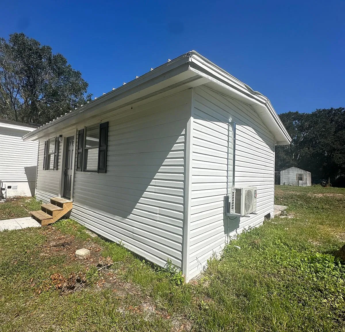 1 bed, 300 sqft, $950 — Photo 3