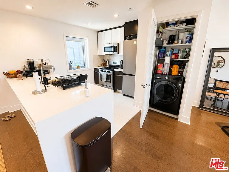 7857 W Manchester Ave #Penthouse 6 — Photo 9