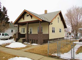 203 7th Ave SW, Mandan, ND 58554