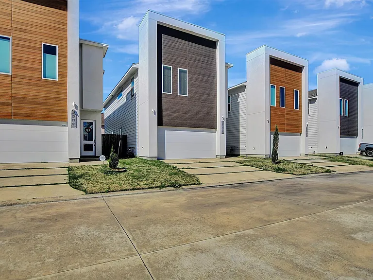 5507 Robusto Pl — Photo 2