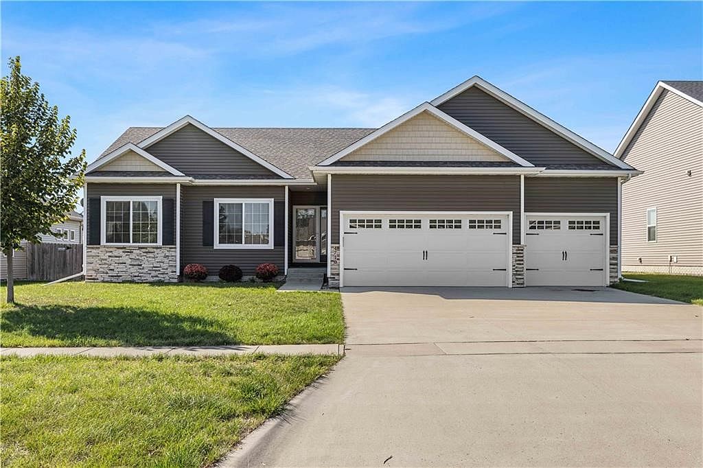 4716 NE Briarwood Dr, Ankeny, IA 50021 MLS 686934 Zillow