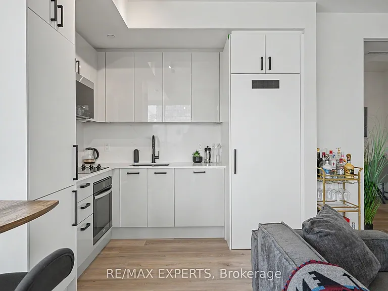 280 Dundas St W #1805 — Photo 15