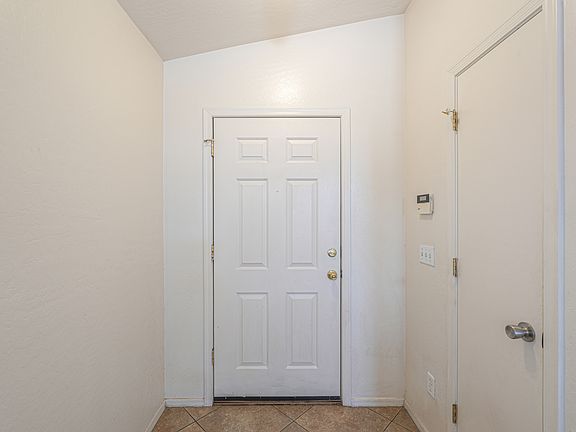 4th image of 1403 E 10th Pl