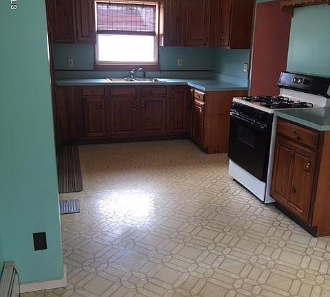 4th image of 37 E Tremont St