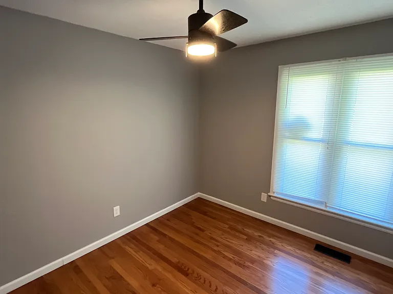 8 Parkrose Ct — Photo 28