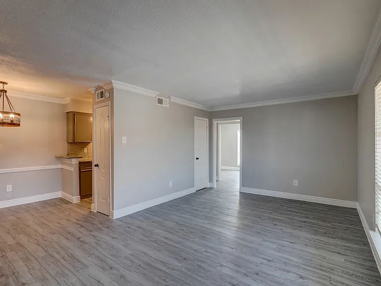 Camino Del Sol Apartments — Photo 17