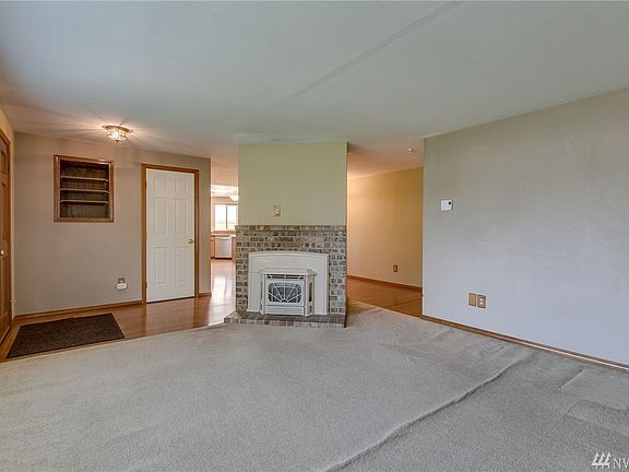 3rd image of 15011 115th Avenue Ct E