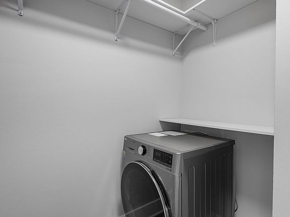 3rd image of 6166 N Sheridan Rd APT 10F