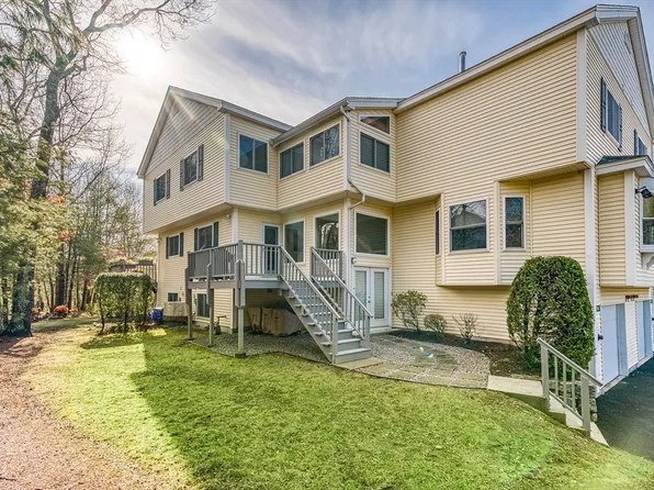 2202 Old Bridge Ln #2202, Bellingham, MA 02019