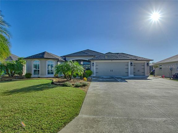 3rd image of 4181 Deskin Ln