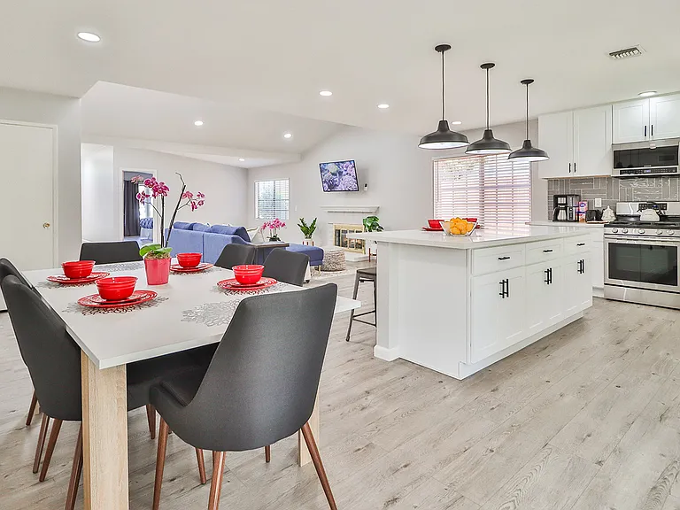 Kitchen with huge island