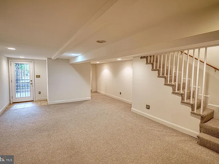 1821 Kilbourne Pl NW — Photo 27