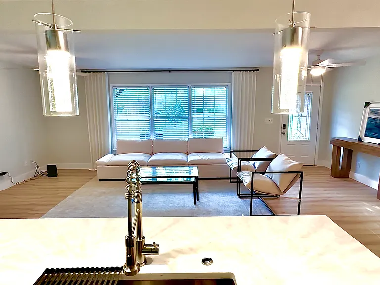 1605 Ivy Dr — Photo 11