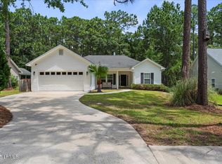 17 Cottage Ct, Hilton Head Island, SC 29928