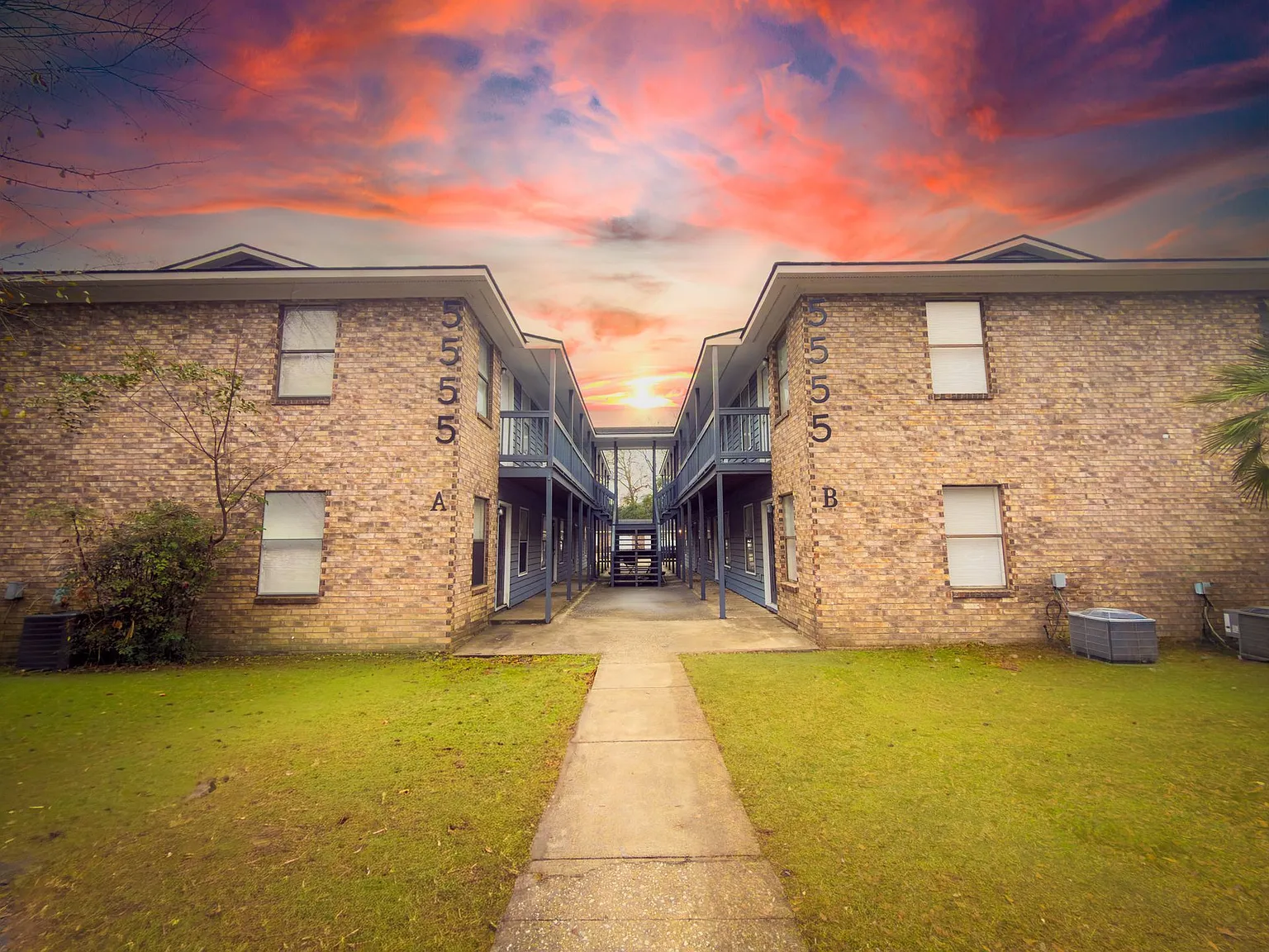 Stallion Grove — Photo 3