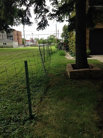 2nd image of 1846 N Neva Ave