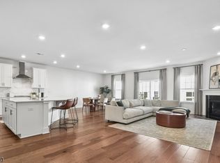 36 Ventura Dr, East Hanover Twp., NJ 07936