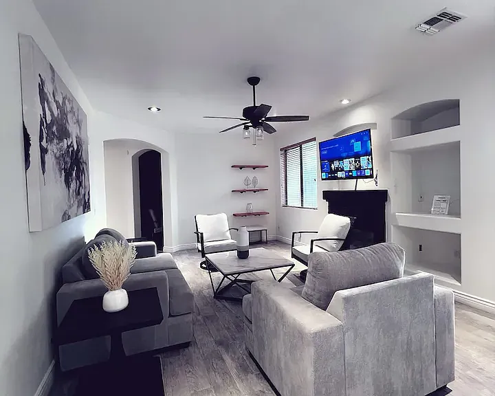 W Jacobson Dr — Photo 4