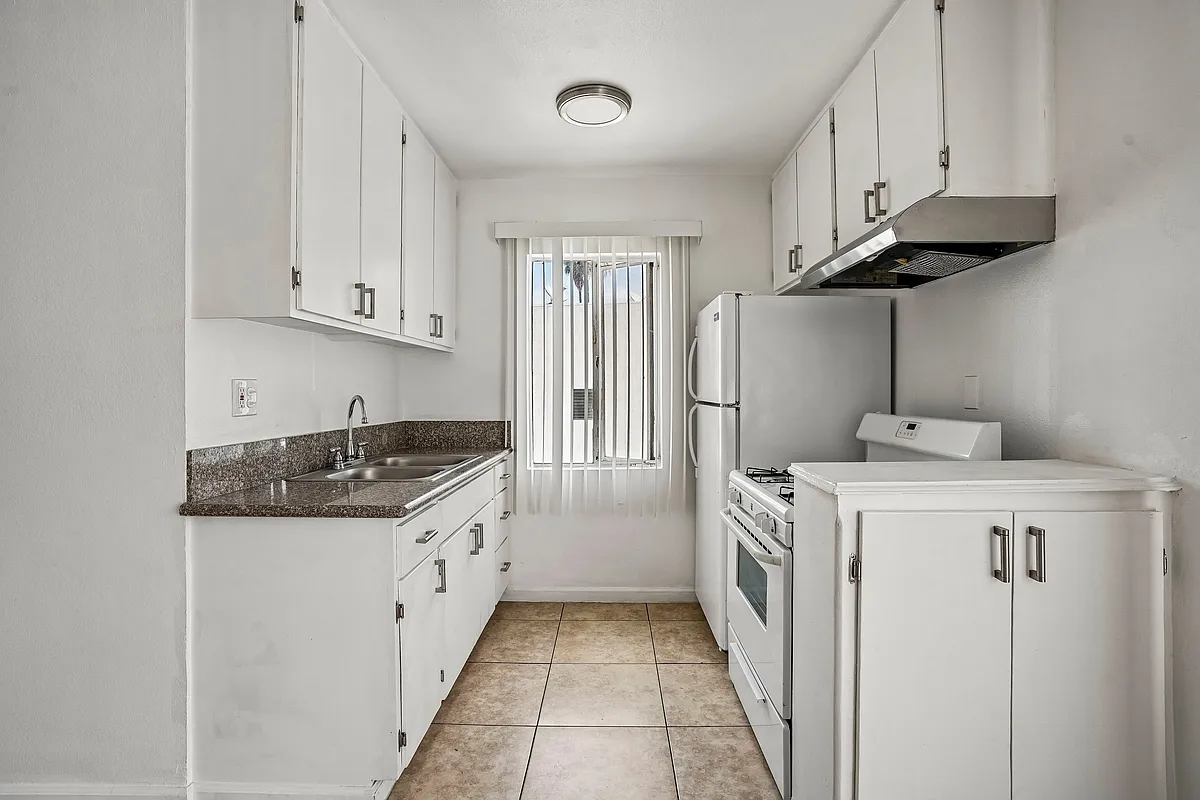 Floor plan 1 bed 1 bath