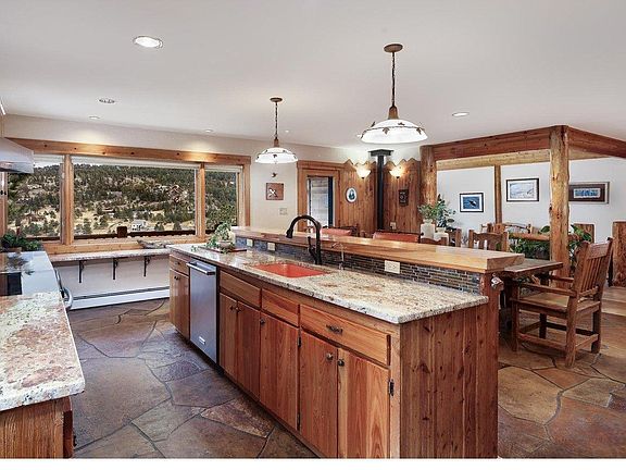 4th image of 35 Cody Ct