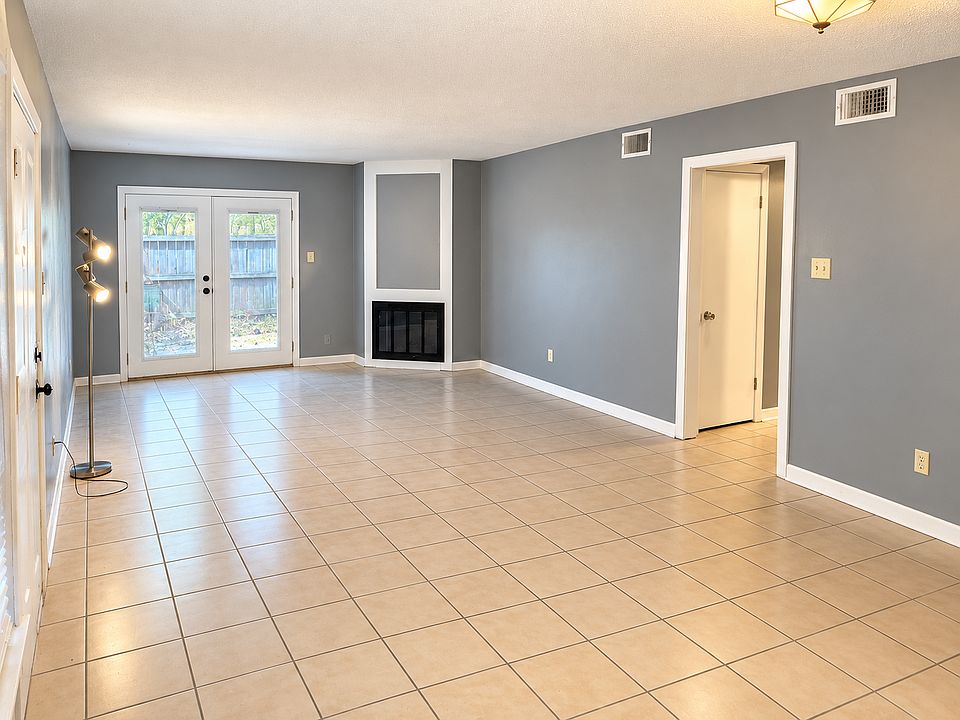 1st image of 1778 4th Crompton Ct #A