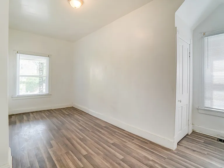 1768 Williams Ave — Photo 31
