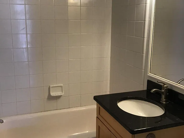 2500 S York St #403 — Photo 7