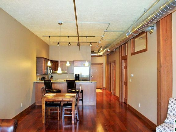 5th image of 302 Jones St Suite 609