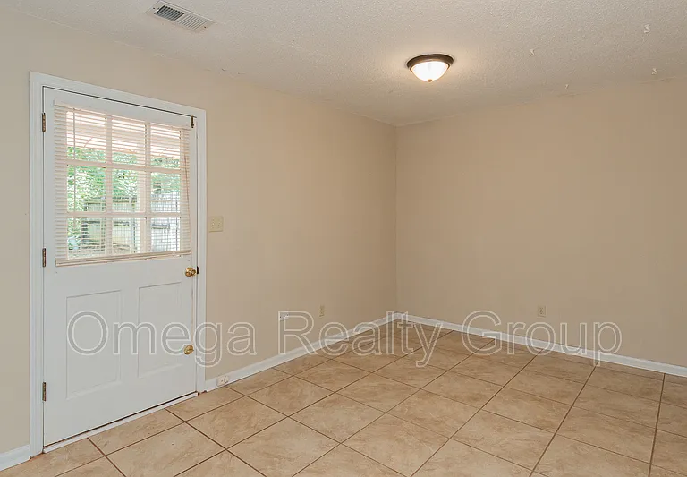 2364 Grayson Valley Cir — Photo 13