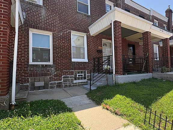 3rd image of 138 Rosemar St