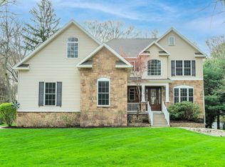 7398 Pine Bluff Dr, Spring Lake, MI 49456