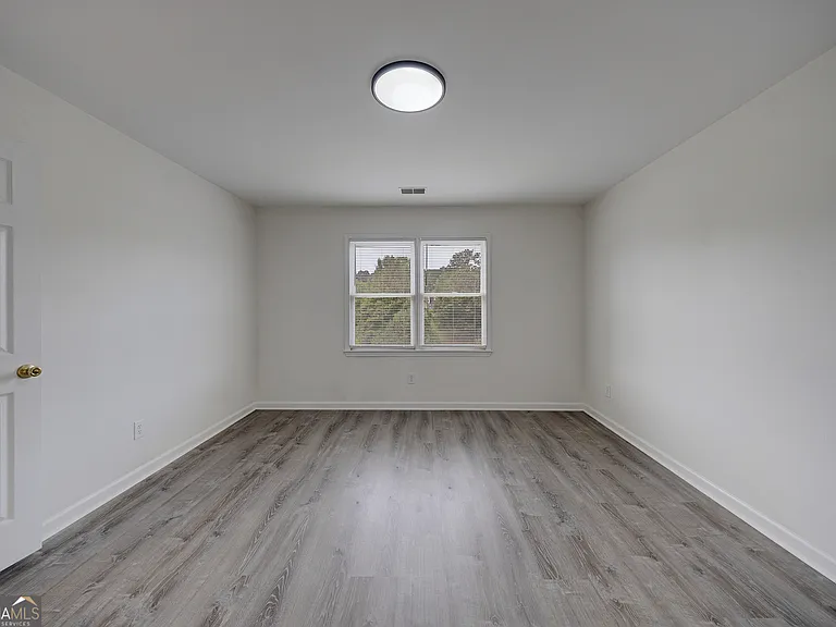 5795 Dovnick Dr — Photo 44