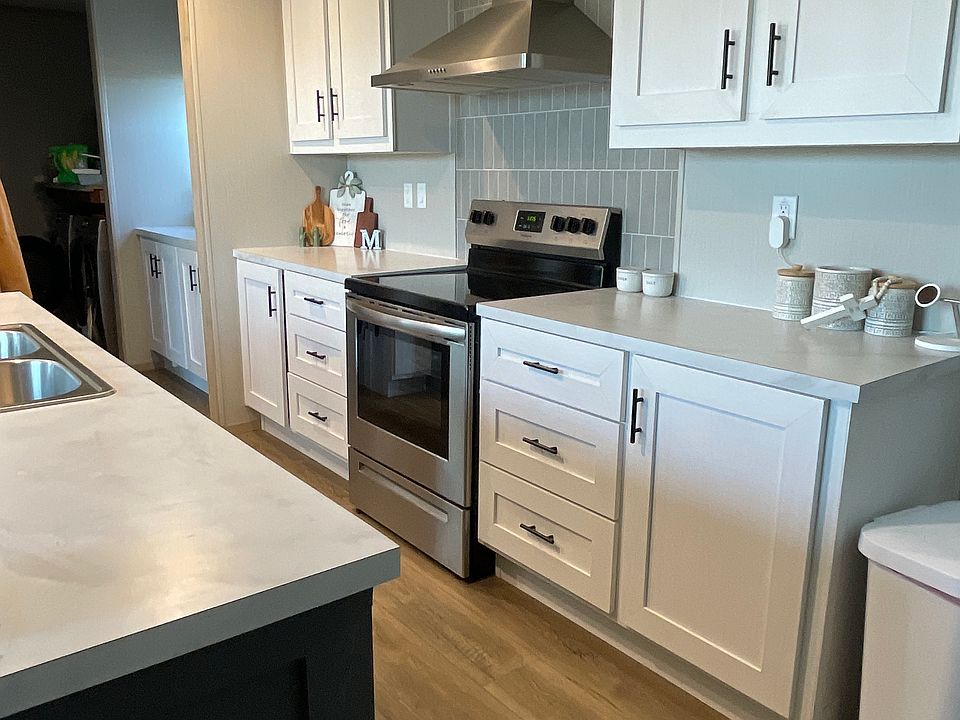 1st image of 6014 County Road 7620 Unit B