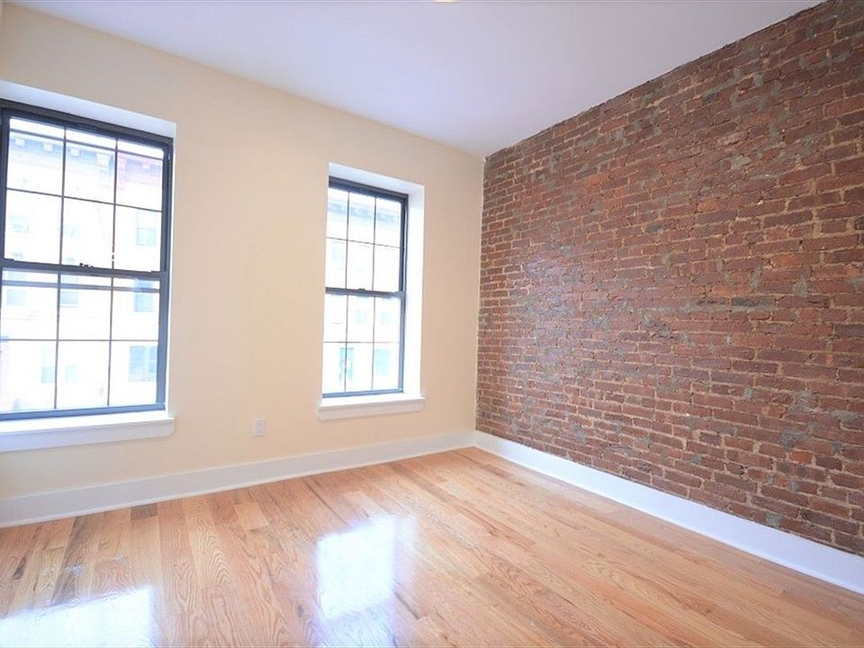 2nd image of 156 Utica Ave #1R