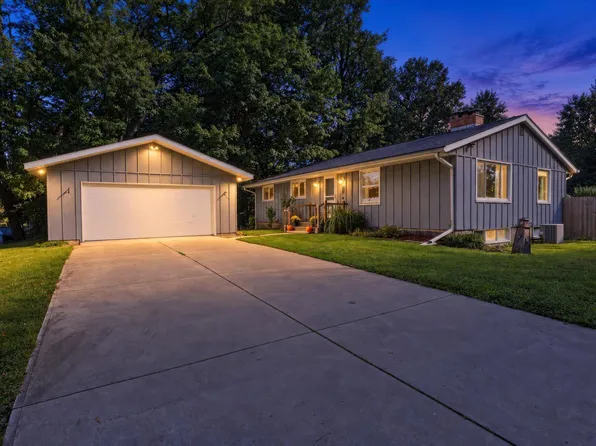 1015 N Philip Rd, Niles, MI 49120