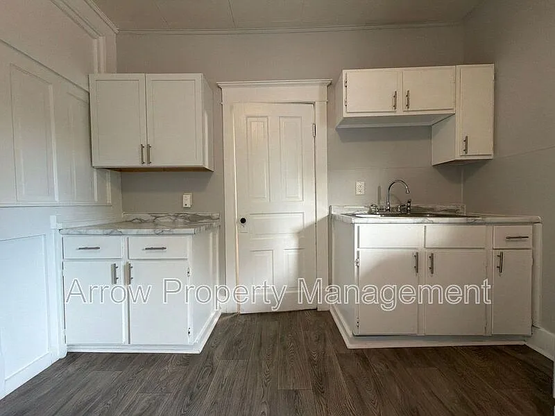 Studio, 1.0 bath, 480 sqft, $625 — Photo 2