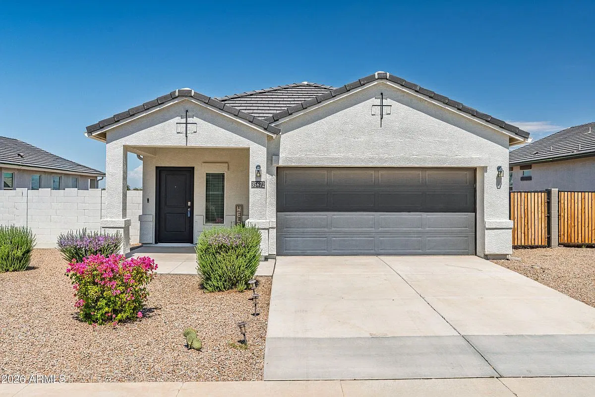 3 bed, 2.0 bath, 1526 sqft, $1,500 — Photo 1
