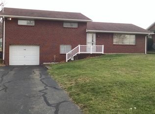176 Hopwood Fairchance Rd, Hopwood, PA 15445