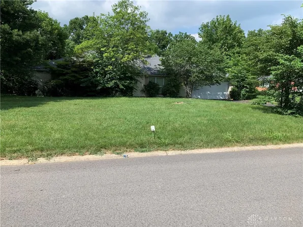1221 Wood Mill Trl, Dayton, OH 45459
