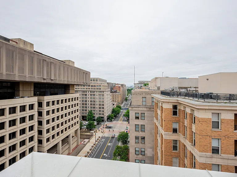 915 E St NW #317 — Photo 49