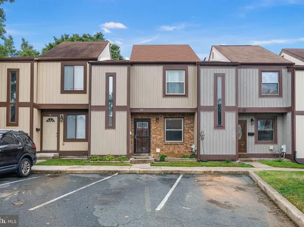 20 Helmsman Ct, Baltimore, MD 21221