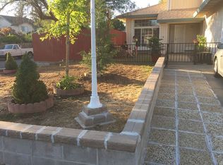 9275 Thoroughbred Way, Elk Grove, CA 95624