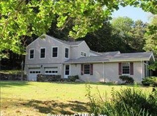 1172 Old Racebrook Rd, Woodbridge, CT 06525