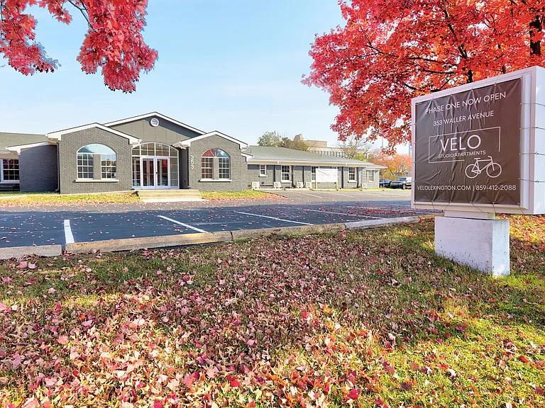 VELO - Waller Avenue — Photo 1