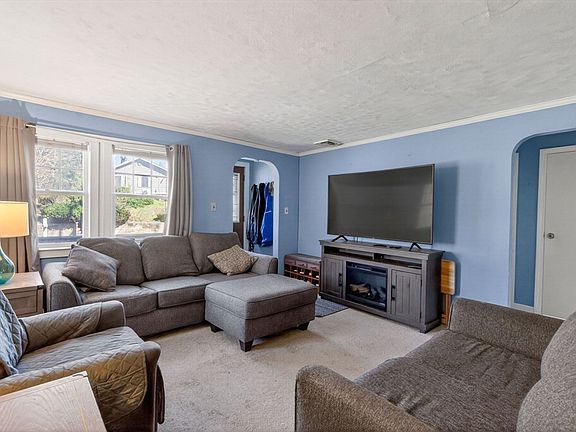 4th image of 105 Connolly Rd