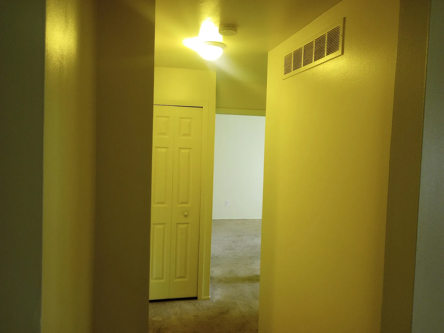 2 bed, 2.0 bath, 1008 sqft, $1,400 — Photo 3