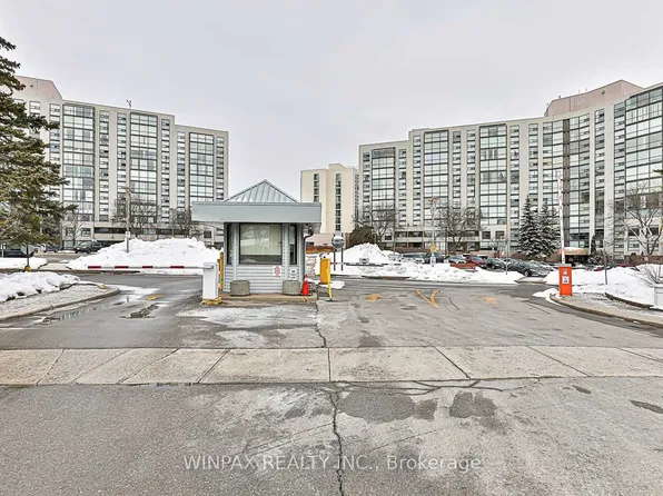 20 Harding Blvd W #1202, Richmond Hill, ON L4C 9S4
