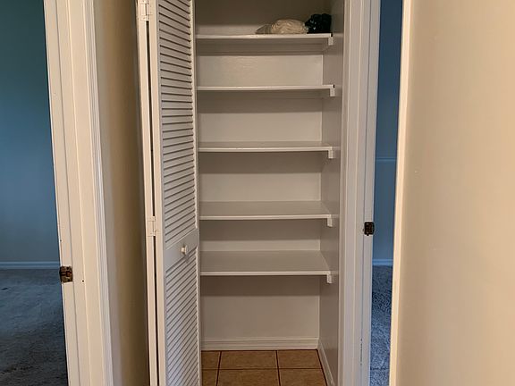 2nd image of 3305 Kirby Dr